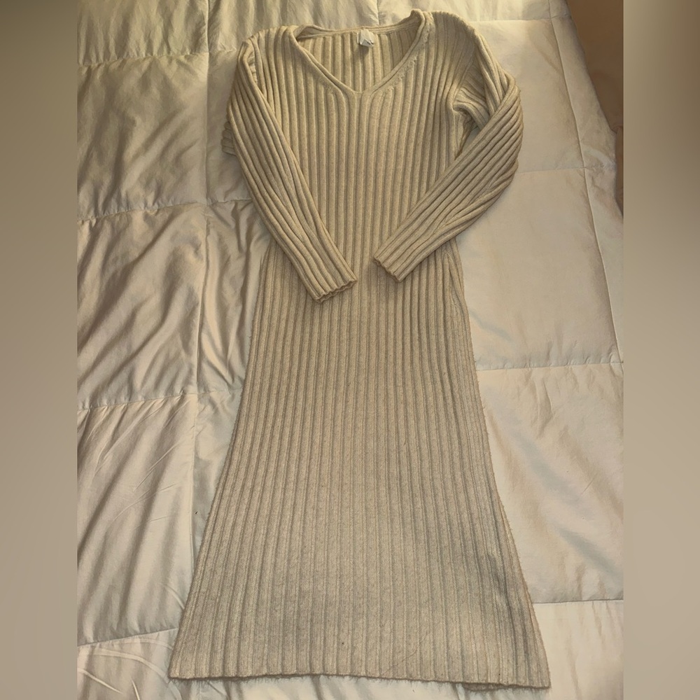 H&M Light Gray Ribbed Sweater
